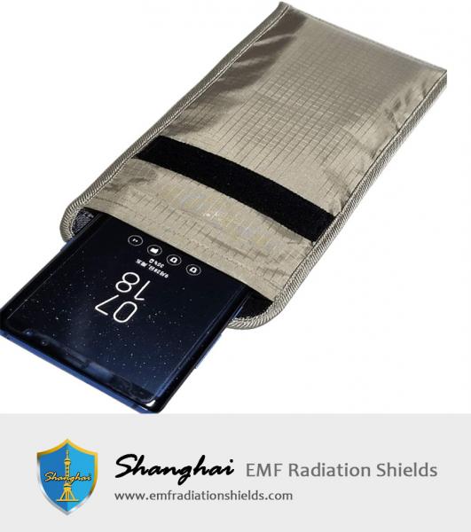 Security Pouch Cell Phone Anti-Tracking Anti-Spying GPS RFID Signal Blocking Bag Shielding Pouch Wallet Case for Cell Phone Privacy Protection